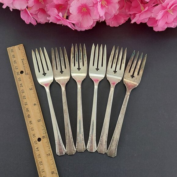 Vintage 1881 Rogers Oneida Del Mar Silverplate 6pc Dessert Forks Set - Picture 6 of 6